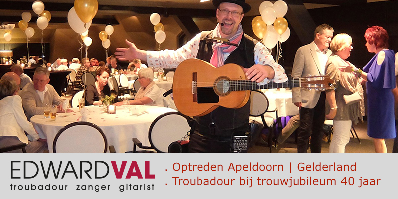 Ugchelen-Van-der-Valk-Hotel-Cantharel-Troubadour-zanger-gitarist-Edward-Val-Optreden-huwelijksjubileum-Feest-Apeldoorn-Mobiele-gitarist-Rondlopende-muzikant