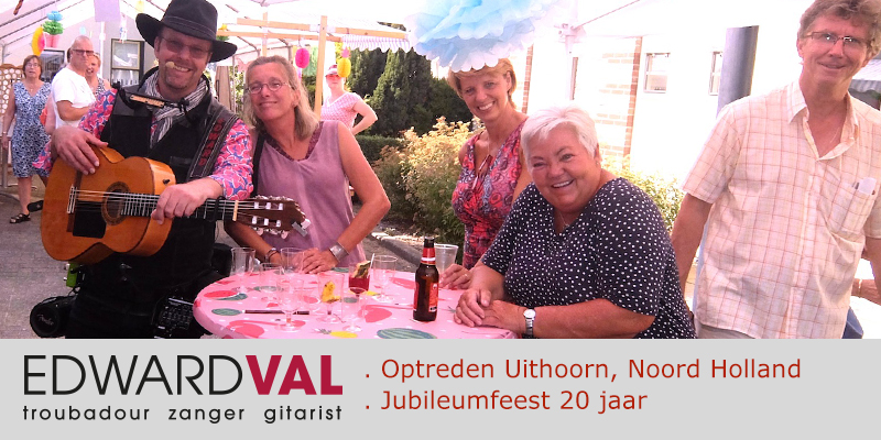 Zanger-gitarist-inhuren-feest-Uithoorn-Noord-Holand-Woonzorg-Zijdelveld-Jubileumfeest-Mobiele-live-muziek-Edward-Val-boeken