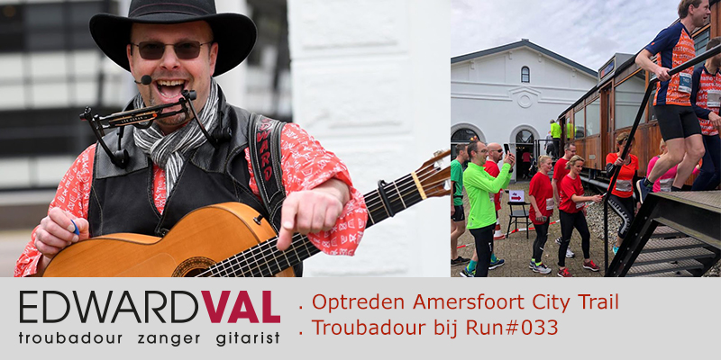 Amersfoort City Trail Run#033 Troubadour zanger gitarist Edward Val | Hospitality Group | Station Foto's Prestatieloop