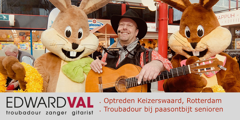 Troubadour zanger gitarist Edward Val | Optreden Paasontbijt senioren ouderen | Winkelcentrum Keizerswaard Rotterdam Zuid Holland | Improvisatieliedjes | Muzikaal interactief entertainment