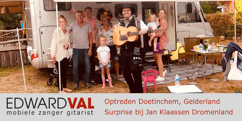 Gelderland | Doetinchem Jan Klaassen Braamt trouwjubileum Optreden troubadour inhuren bedrijfsuitje zanger gitarist Edward Val familie feest boeken