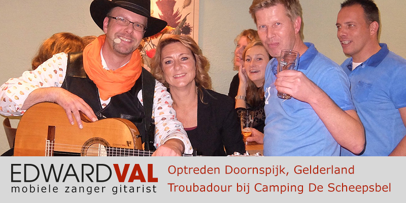 Gelderland | Doornspijk camping scheepsbel trouwjubileum 25 jaar Optreden troubadour inhuren bedrijfsuitje zanger gitarist Edward Val familie feest boeken