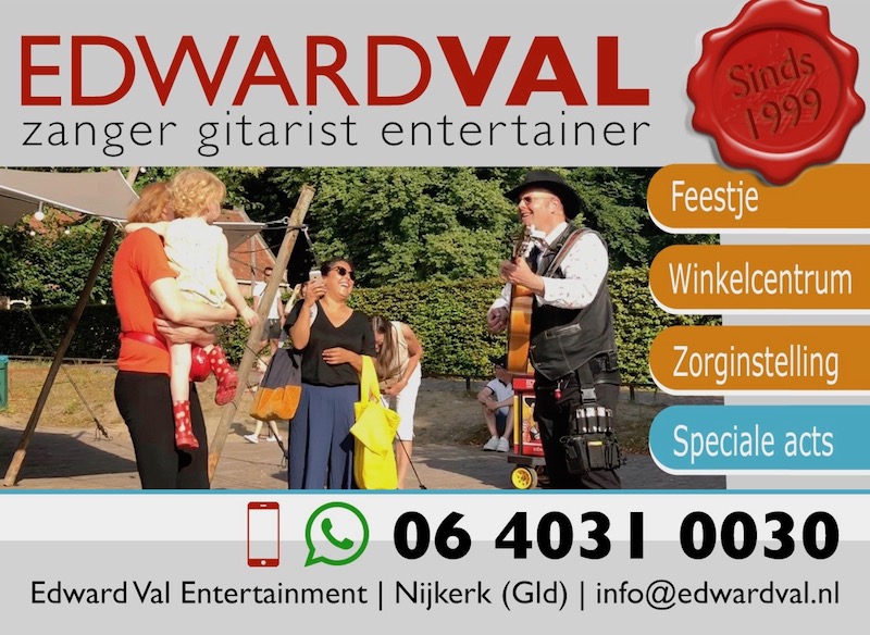 nederlands openluchtmuseum arnhem gelderland optreden troubadour edward val 2021 mobiele zanger gitarist gezellige muzikant artiest recreatiepark vakantiepark nijkerk verrassing dierentuin